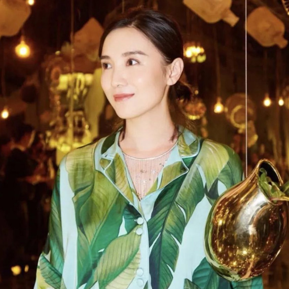 宋佳新综艺超圈粉！她的100套Look示范和时尚5Tips也快收好！
