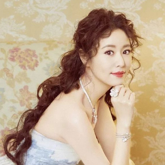 林心如生日当天再扮古装，无懈可击的时光美人 