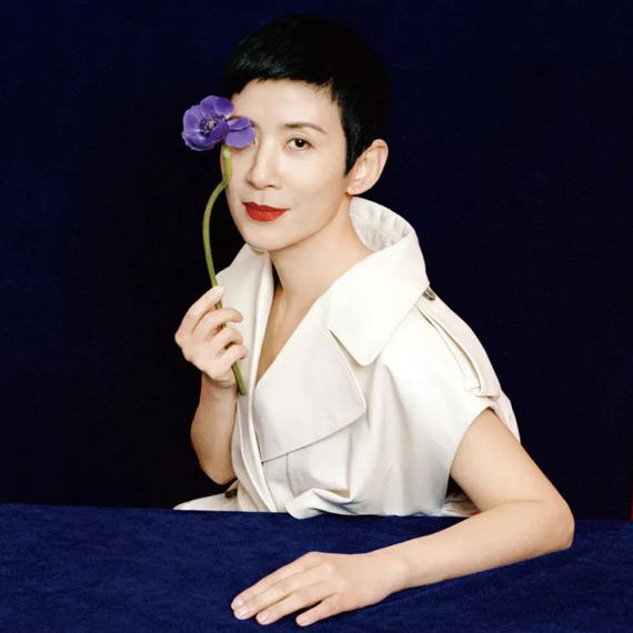吴君如 抵达自由丘壑 | COVER STORY 