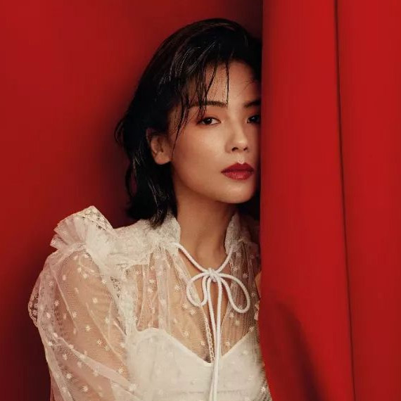 刘涛 从容漫步 | COVER STORY 