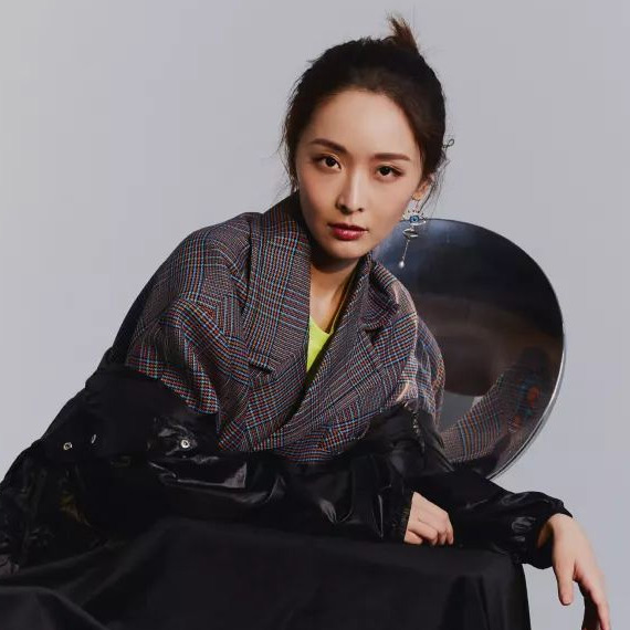 OK!FACE | 李曼曾是张艺谋作品里的最佳新人，现在她更是热播剧大女主！ 