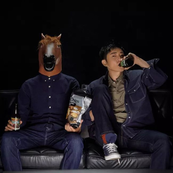 郭京飞，隐于明处，讲什么都能讲得戏谑而又意味深长 