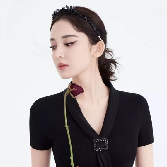 娜扎 温柔的锋芒 | COVER STORY 