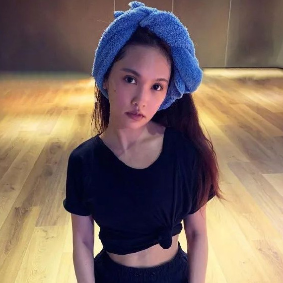衣品超赞的杨丞琳，值得李荣浩为她发四条生日祝福！