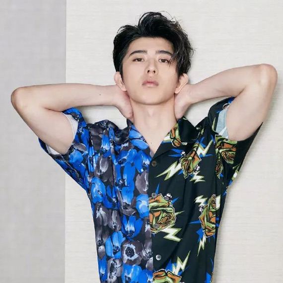 如果扔掉爱豆衣橱里的花衬衣，蔡徐坤不答应，王嘉尔也不同意！ 