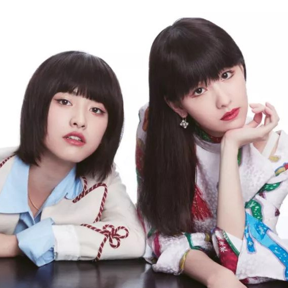 封面故事 | 沈月和陈都灵，友情的高光时刻