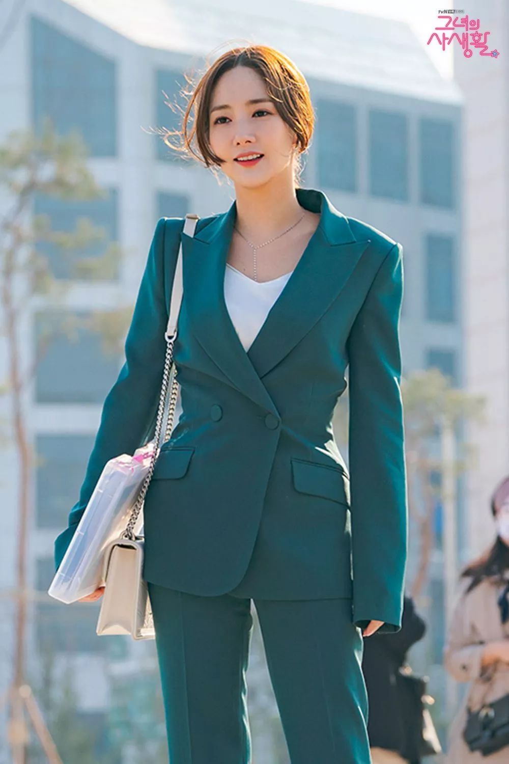 我们把她的私生活提供的追星女子穿搭图鉴已经标好价了