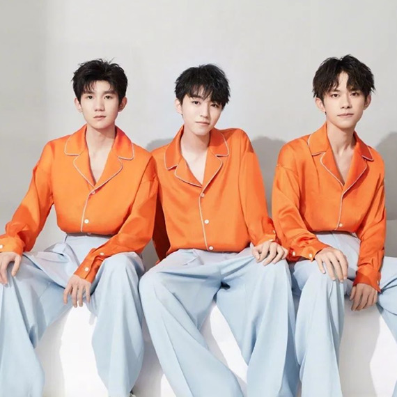 TFboys已经变成TFmen，你们这些“老阿姨”还在躺尸刷手机吗？ 