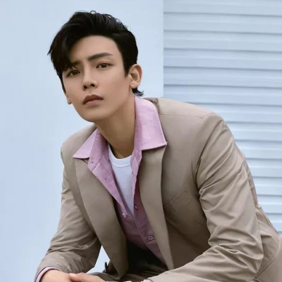 封面故事丨侯明昊，演谁就得精雕细琢谁 