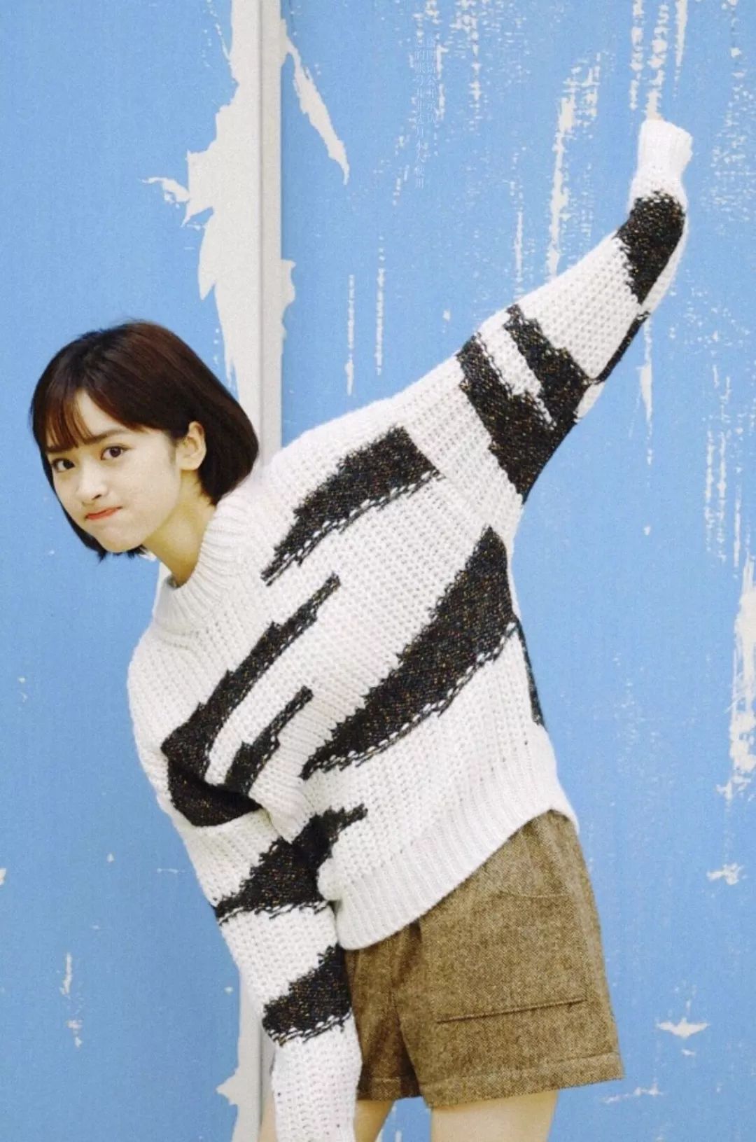 针织背心叠穿在外和沈月弯腰甜笑一样好看