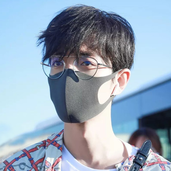 肖战抵达米兰战场，被他刷屏的“复古风”到底好在哪儿？ 