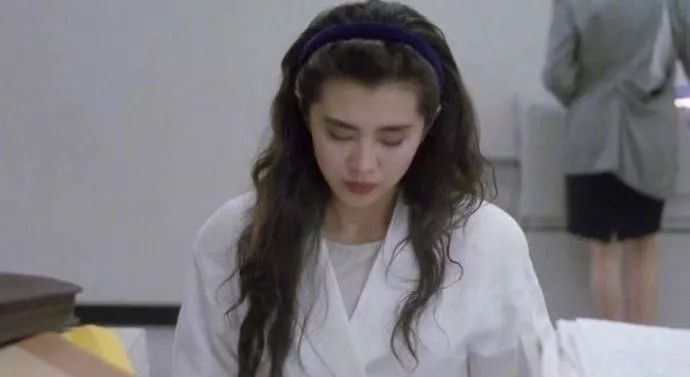 20年前流行的宽发箍回潮?袁姗姗Jennie都在戴