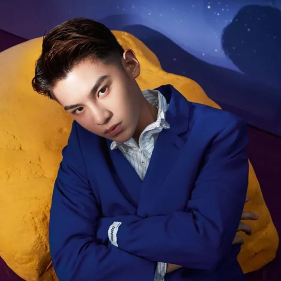 Figaro Mode封面故事 | 黄明昊 小王子的星空宇宙 