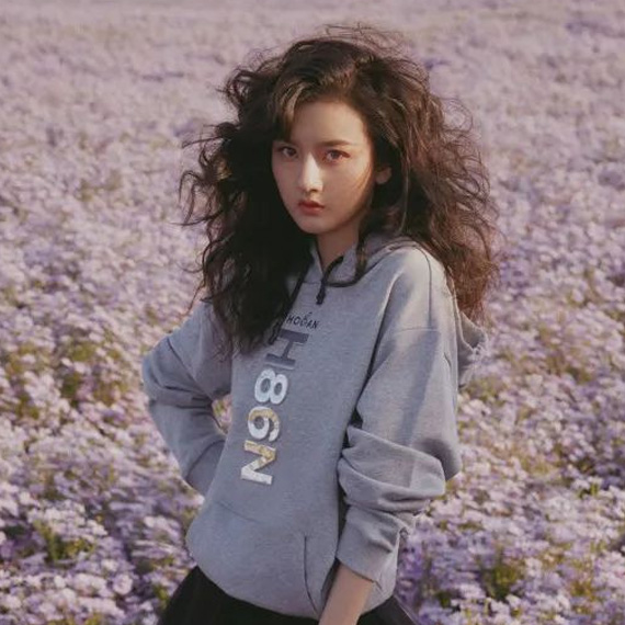 OK!封面 | 宋祖儿 清风般的通透女孩 
