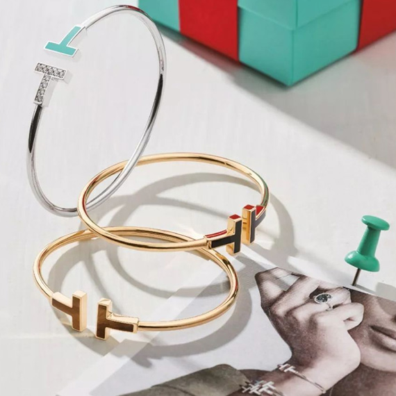 Tiffany & Co. 蒂芙尼 在节日遇见爱 | COVER STORY