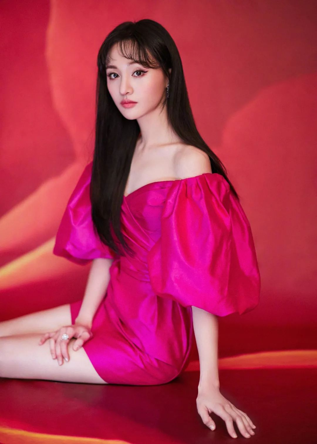 郑爽营业季热搜频频品品仙女穿搭百变魅力