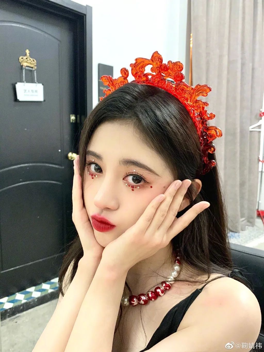 乘风破浪的亮片妆,求姐姐们继续加更! _sg精品网